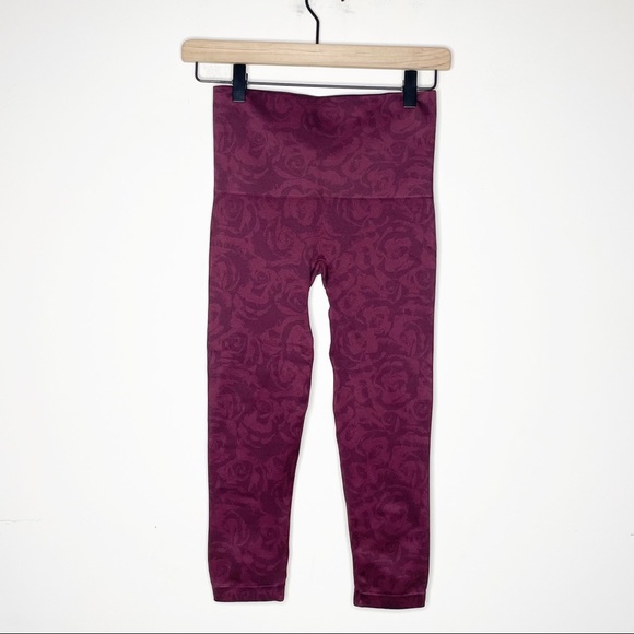 Spanx Look At Me Now Cropped Leggings Garnet Rose - Picture 6 of 8